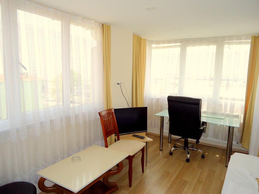 Simge Hotel Istanbul Bagian luar foto
