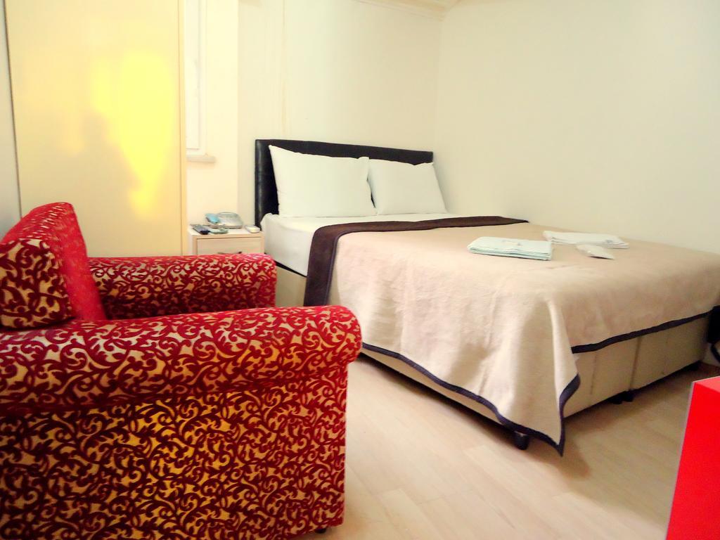 Simge Hotel Istanbul Bagian luar foto