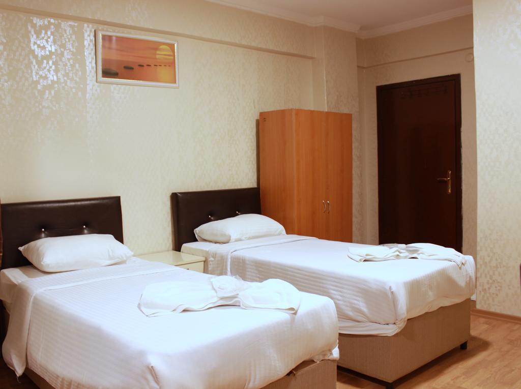 Simge Hotel Istanbul Bagian luar foto