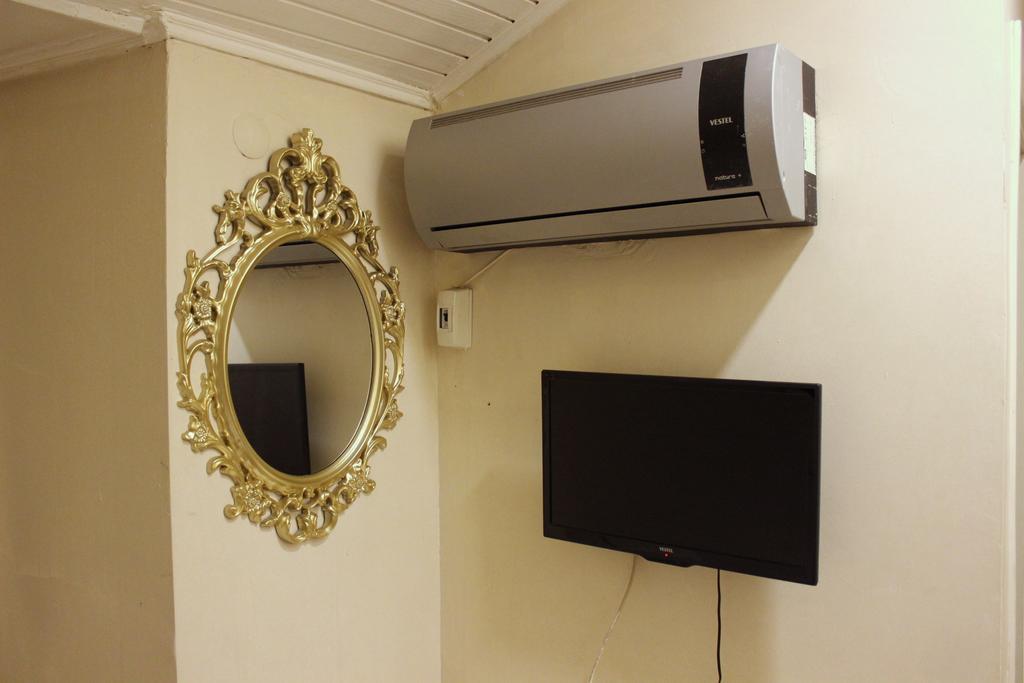 Simge Hotel Istanbul Bagian luar foto