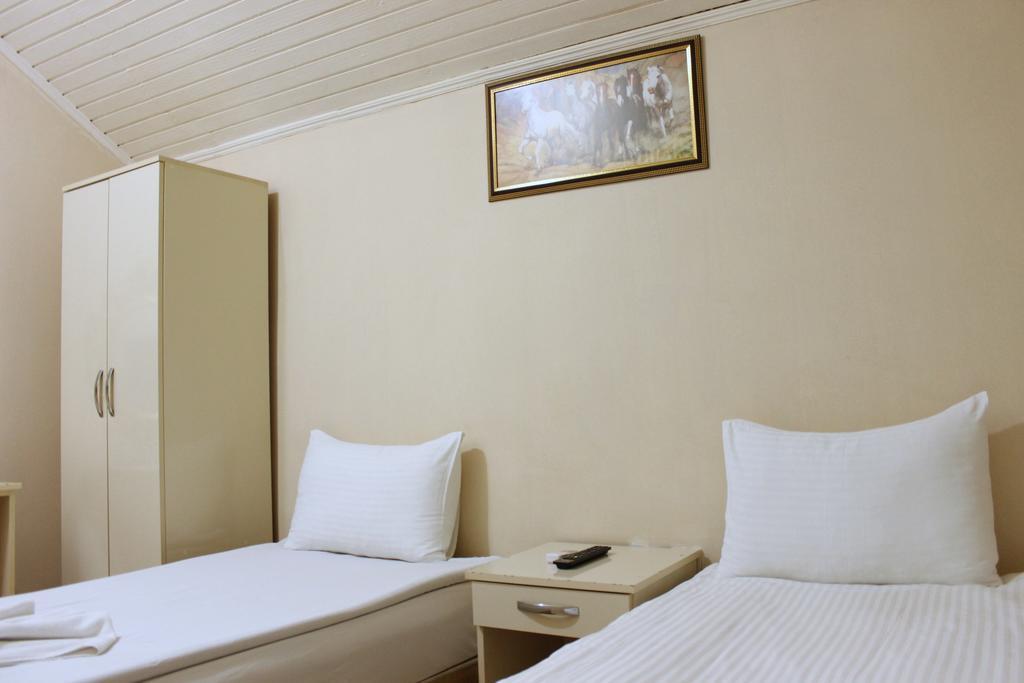 Simge Hotel Istanbul Bagian luar foto