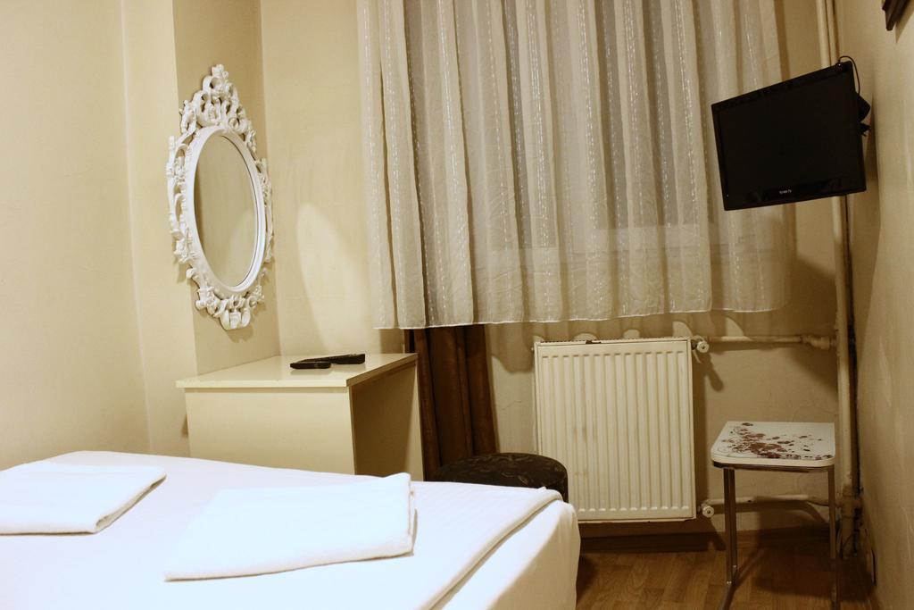 Simge Hotel Istanbul Bagian luar foto
