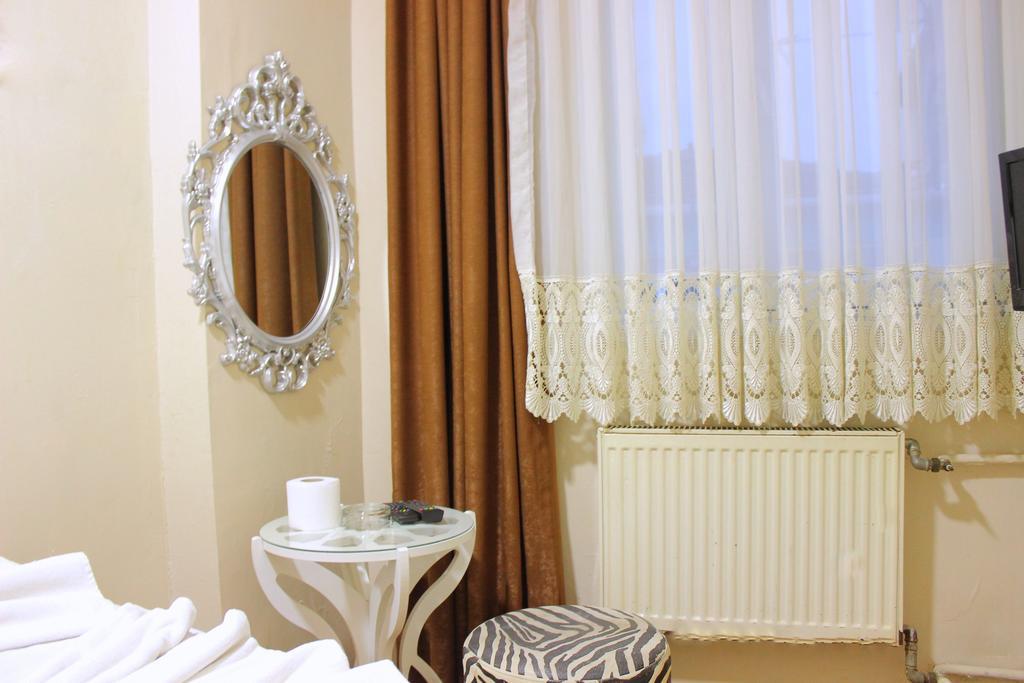 Simge Hotel Istanbul Bagian luar foto