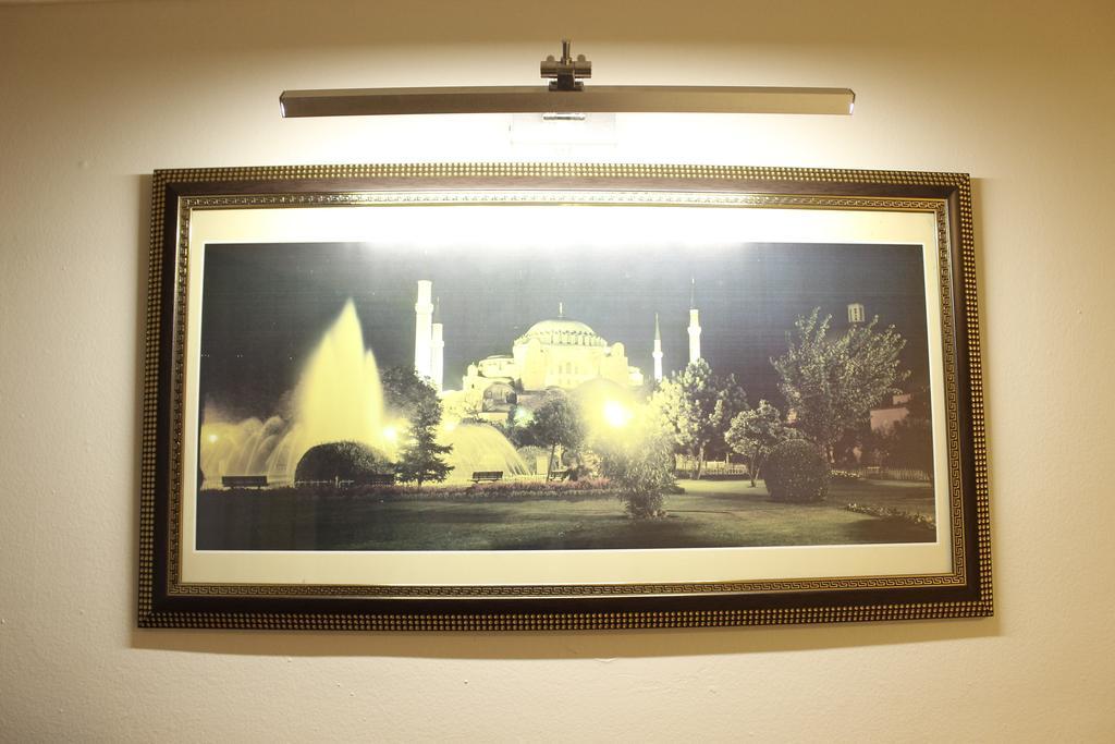Simge Hotel Istanbul Bagian luar foto