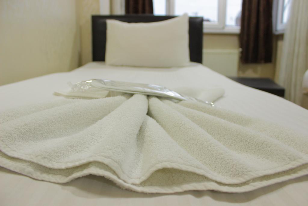 Simge Hotel Istanbul Bagian luar foto