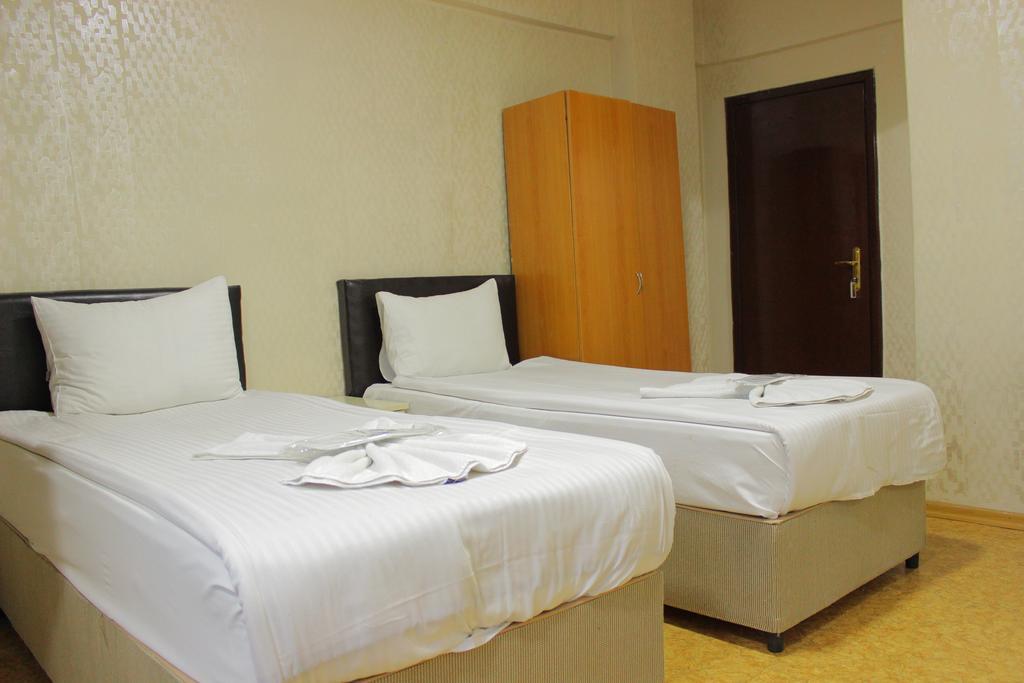 Simge Hotel Istanbul Bagian luar foto